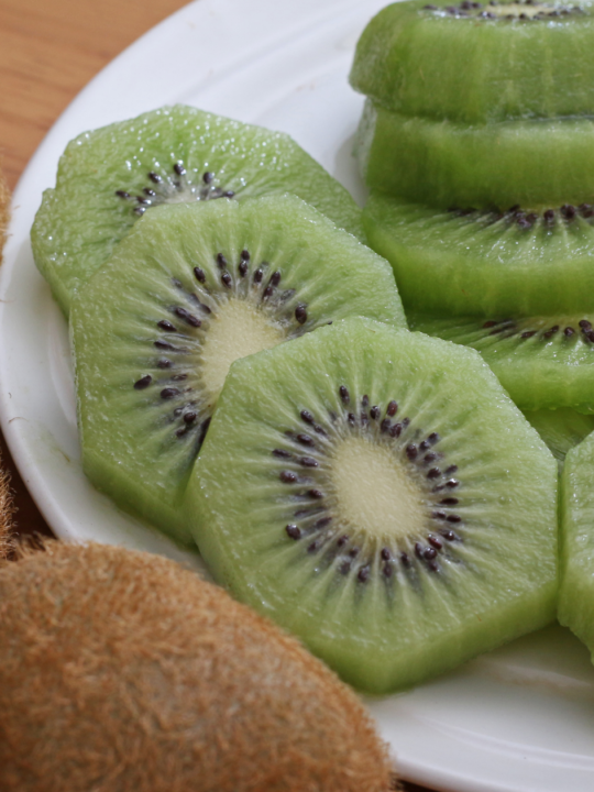 10 Amazing Health benefits of kiwi fruit