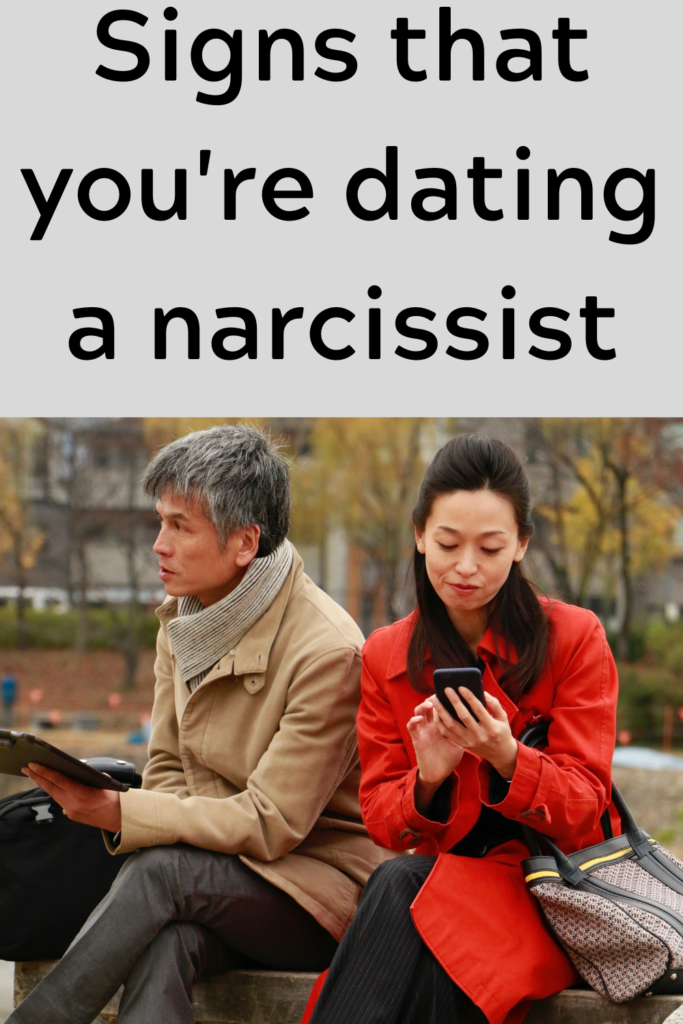 signs thatyou're dating a narcissst